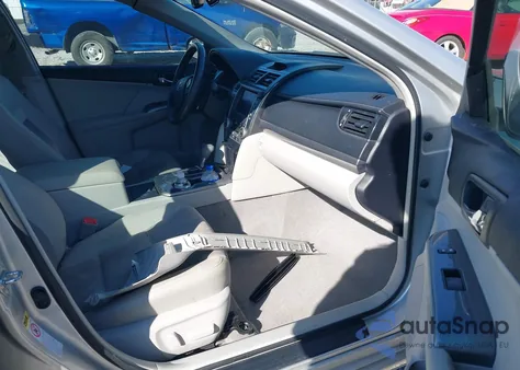 2012 Toyota Camry Hybrid Xle z USA, uszkodzony, nr VIN 4T1BD1FK7CU023909